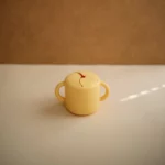 Mushie - Snack cup - Pale daffodil
